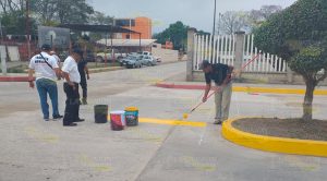 Balizan el centro de la ciudad de Álamo Balizan el centro de la ciudad de Álamo