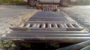 Camiones pesados destruyen rejillas en colonia de Poza Rica Camiones pesados destruyen rejillas en colonia de Poza Rica