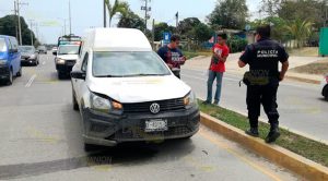 Camioneta se impacta en un taxi en Tuxpan Camioneta se impacta en un taxi en Tuxpan