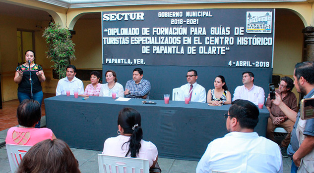 Capacita SECTUR a guías turísticos de Papantla Capacita SECTUR a guías turísticos de Papantla