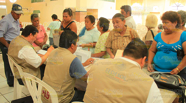 Dan "moches" para acceder a becas en Veracruz Dan moches para acceder a becas en Veracruz