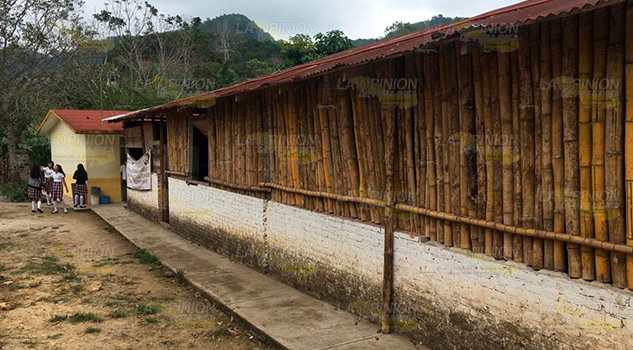 Educación indígena en comunidades de Papantla, requiere más apoyo Educación indígena en comunidades de Papantla, requiere más apoyo
