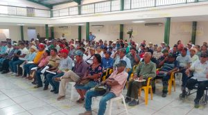 Entregan apoyos del seguro catastrófico a campesinos de Coatzintla Entregan apoyos del seguro catastrófico a campesinos de Coatzintla
