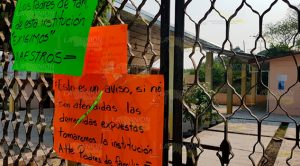 Exigen maestros y horarios a favor de los alumnos en Pueblillo, Papantla Exigen maestros y horarios a favor de los alumnos en Pueblillo, Papantla