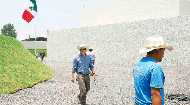 Fox se alista para vender mariguana; prepara terrenos para cultivarla Fox se alista para vender mariguana; prepara terrenos para cultivarla
