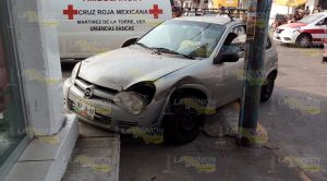 Fuerte choque entre Chevy y Atos en Martínez de la Torre Fuerte choque entre Chevy y Atos en Martínez de la Torre