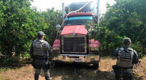 Gendarmería asegura 25 mil litros de hidrocarburo en Tihuatlán Gendarmería asegura 25 mil litros de hidrocarburo en Tihuatlán