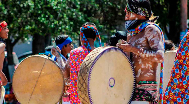 Indígenas celebran la Semana Santa Rarámuri Indígenas celebran la Semana Santa Rarámuri