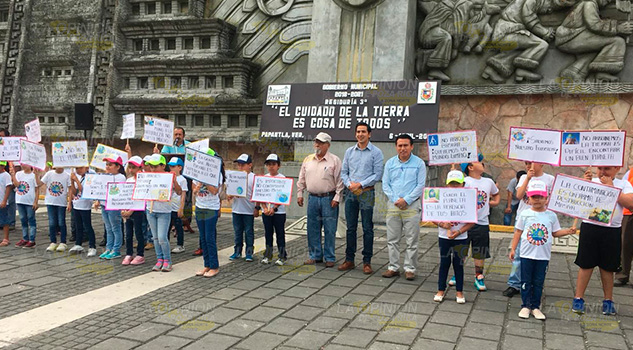 Llevan a cabo el programa “El cuidado de la tierra es cosa de todos” en Papantla Llevan a cabo el programa “El cuidado de la tierra es cosa de todos” en Papantla