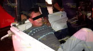 Policía Municipal de Tuxpan detiene a par de Marinos rijosos Marinos rijosos son detenidos en Tuxpan