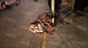 Motociclista resultó grave tras ser embestido por un taxi en Tuxpan Motociclista resultó grave tras ser embestido por un taxi en Tuxpan