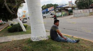 Motociclista resultó lesionado al chocar contra automóvil Motociclista resultó lesionado al chocar contra automóvil