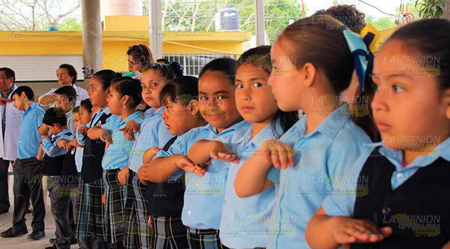 Por vacaciones, dejarán el salón de clases más de doce mil estudiantes de Coatzintla Por vacaciones, dejarán el salón de clases más de doce mil estudiantes de Coatzintla