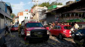 Pánico en Xalapa, evacúan planteles educativos de la Morelos Pánico en Xalapa, evacúan planteles educativos de la Morelos