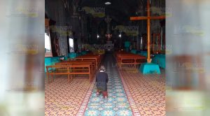 Roban ofrendas de la iglesia de San Mateo apostol de Coxquihui Roban ofrendas de la iglesia de San Mateo apostol de Coxquihui