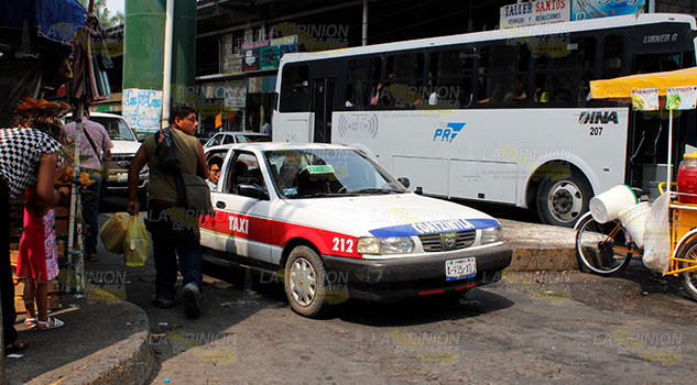 Taxistas foráneos invaden Poza Rica Taxistas foráneos invaden Poza Rica