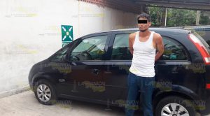 Transportaba droga en un automóvil robado en Tuxpan Transportaba droga en un automóvil robado en Tuxpan