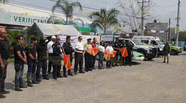 Tránsito y Seguridad Vial apoyará a vacacionistas en Poza Rica, Tihuatlán y Cazones Tránsito y Seguridad Vial apoyará a vacacionistas en Poza Rica, Tihuatlán y Cazones