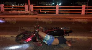 Automóvil embiste a motociclistas en tuxpan y huye