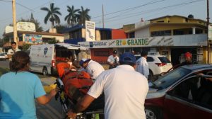 ¡Obreros heridos en aparatoso accidente en Tuxpan! ¡Obreros heridos en aparatoso accidente en Tuxpan!