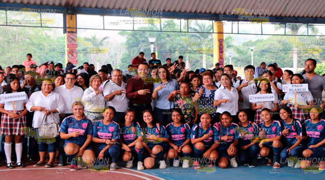 Fomentan deporte entre estudiantes del Tebaev, a través de torneo varonil y femenil