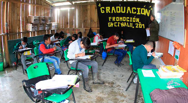 "A veces gano más vendiendo mis productos que de maestra"