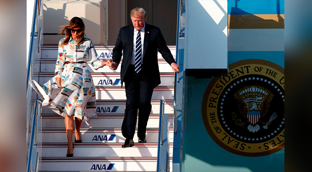 Trump llega a Tokio para reunirse con el emperador Naruhito