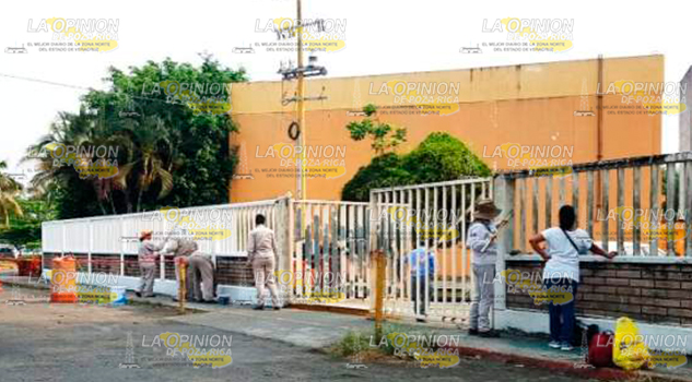 Anuncian visita del director de PEMEX, aparentan que todo está bien