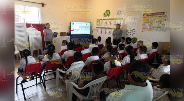 Combaten la violencia con pláticas de orientación y prevención a niños de primaria