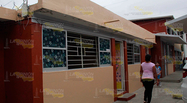 Calor obliga a cerrar escuela en Poza Rica Calor obliga a cerrar escuela en Poza Rica