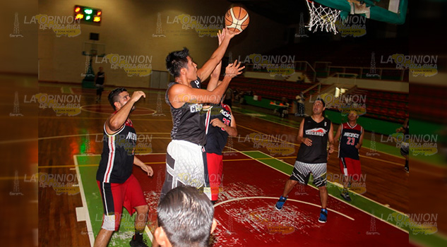 Chicanos impone ante Mecánicos en primera Chicanos impone ante Mecánicos en primera