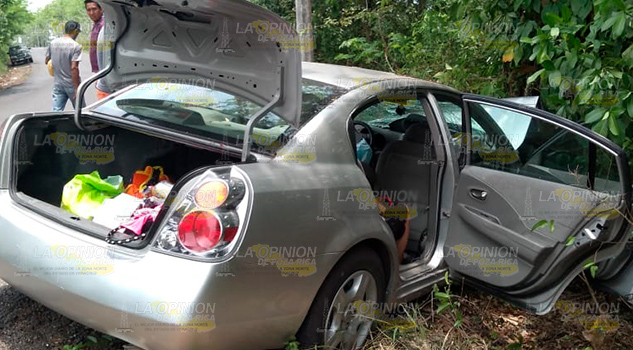 Choque deja 4 heridos, iban a La Barra de Cazones Choque deja 4 heridos, iban a La Barra de Cazones