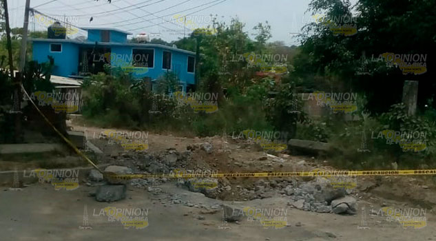 Denuncian que piden cooperación para restaurar concreto afectado por reparación Denuncian que piden cooperación para restaurar concreto afectado por reparación