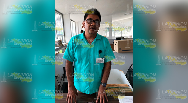 Trabajadores del CADER exigen pago de pro-agro