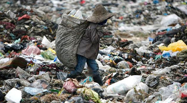 Filipinas devuelve a Canadá un buque lleno de basura Filipinas devuelve a Canadá un buque lleno de basura