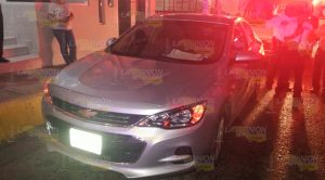 Fuerte choque entre particular, taxi y autobús en Tuxpan, dos heridos Fuerte choque entre particular, taxi y autobús en Tuxpan, dos heridos