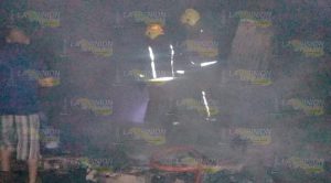 Incendio acaba con humilde vivienda en Xicotepec de Juárez