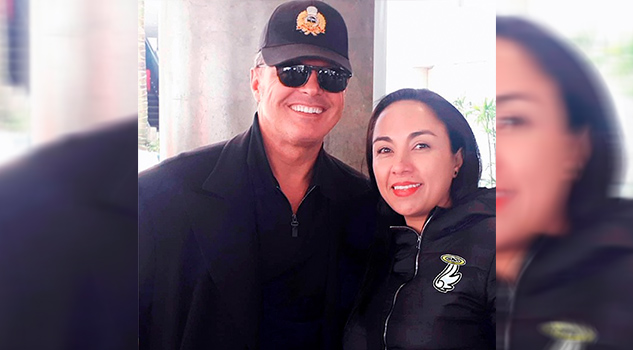 ¿Luis Miguel en un restaurante de alitas de Guadalajara? ¿Luis Miguel en un restaurante de alitas de Guadalajara?