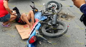 Motociclista “rebota” contra pipa en la carretera Tuxpan - Tampico Motociclista “rebota” contra pipa en la carretera Tuxpan - Tampico