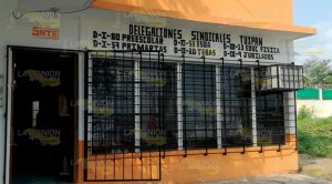 Saquean oficinas del SNTE en Tuxpan Saquean oficinas del SNTE en Tuxpan