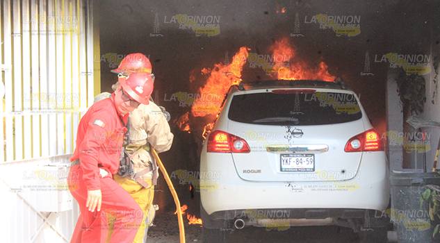 Se incendia una vivienda en Poza Rica Se incendia una vivienda en Poza Rica