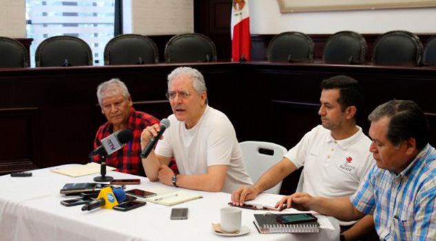 Trabajadores de CMAS ligados a tomas clandestinas en Xalapa Trabajadores de CMAS ligados a tomas clandestinas en Xalapa