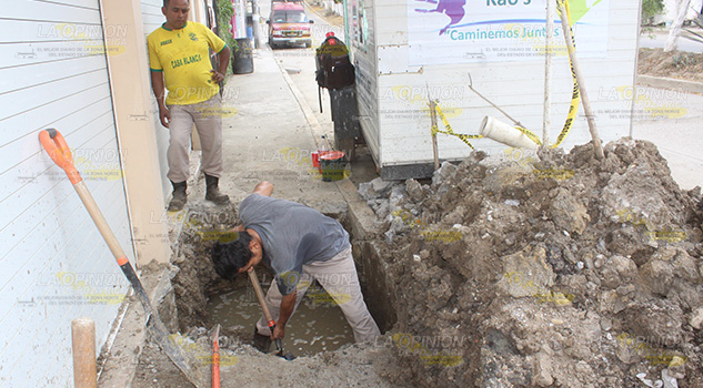 Tres meses sin servicio de agua en colonia de Poza Rica