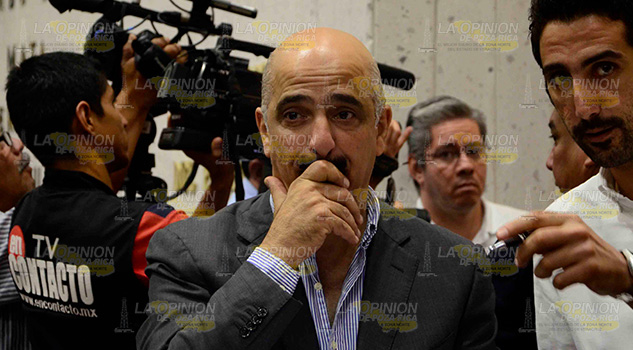 Tunden en redes sociales al senador Ricardo Ahued Tunden en redes sociales al senador Ricardo Ahued