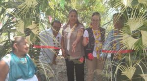 Inauguran huerto de medicina tradicional en el Centro de Salud Espinal