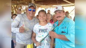 En Playa Azul, Cazones; Gerardo Bonilla gana la pesca