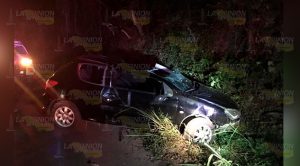 Destrozan auto en accidente en la Tuxpan- Tamiahua