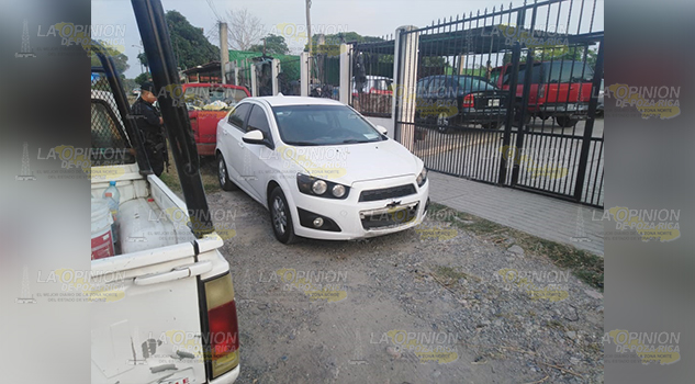 Recuperan auto robado en Tuxpan