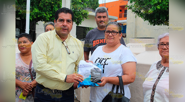 Ayuntamiento beneficia a mas de 100 familias Naranjenses