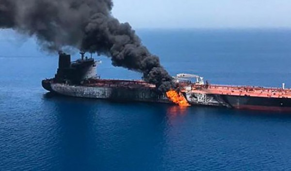 Tras ataque a buques en Irán, precio del petróleo se dispara